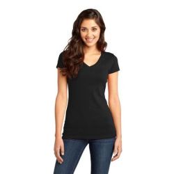 District &#174;  - Juniors Very Important Tee &#174;  V-Neck. DT6501